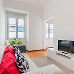 Lx Urban Living, 2br Apartment *