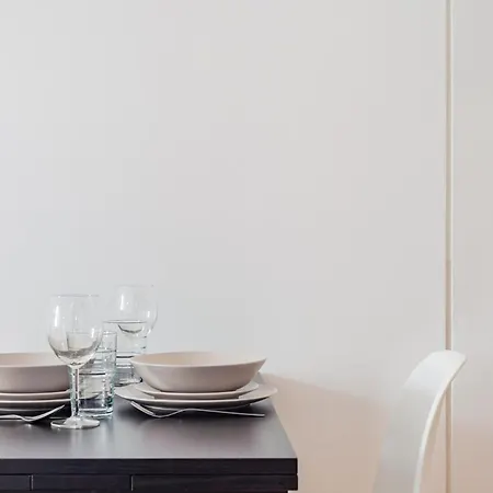 Lx Urban Living, 2br